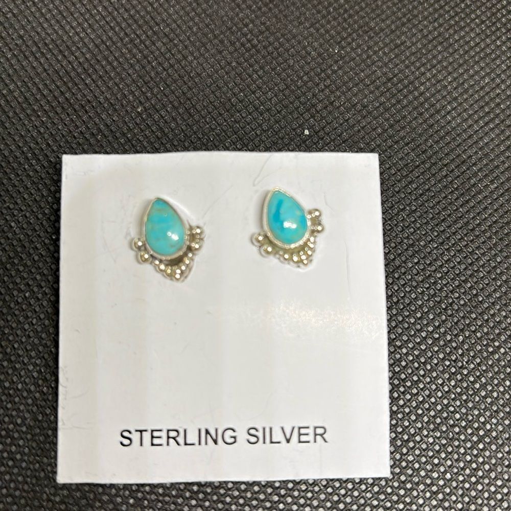 NWT 925 Sterling Silver Turquoise Stud Earrings